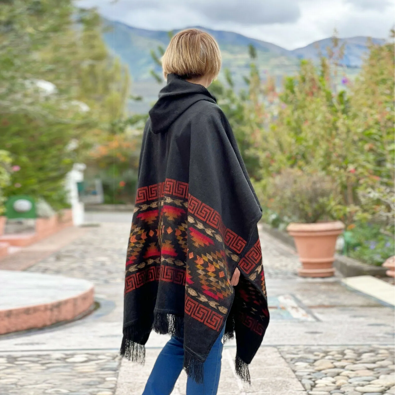 Cutuntza - Lightweight Baby Alpaca Hooded Poncho - Charcoal with Aztec Pattern - Unisex