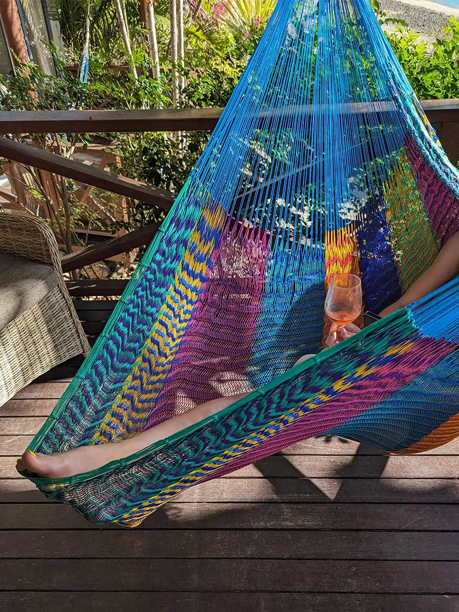 Thin Hangout Chair - Fiesta